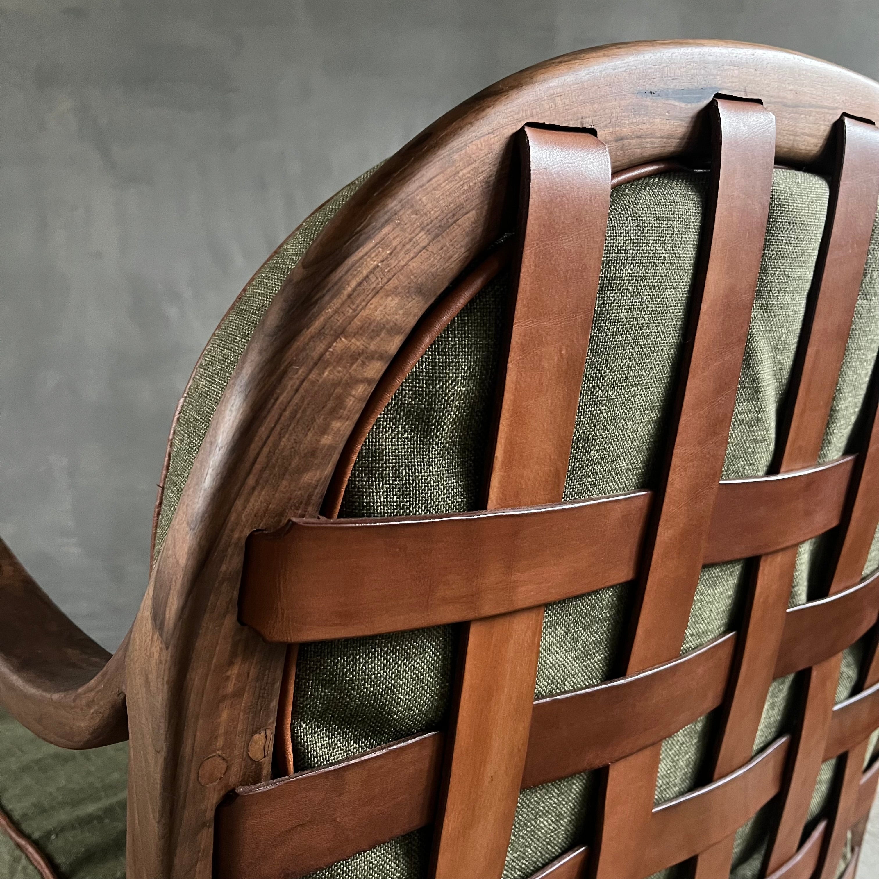 Belt Armchair & Ottoman – 70s Base