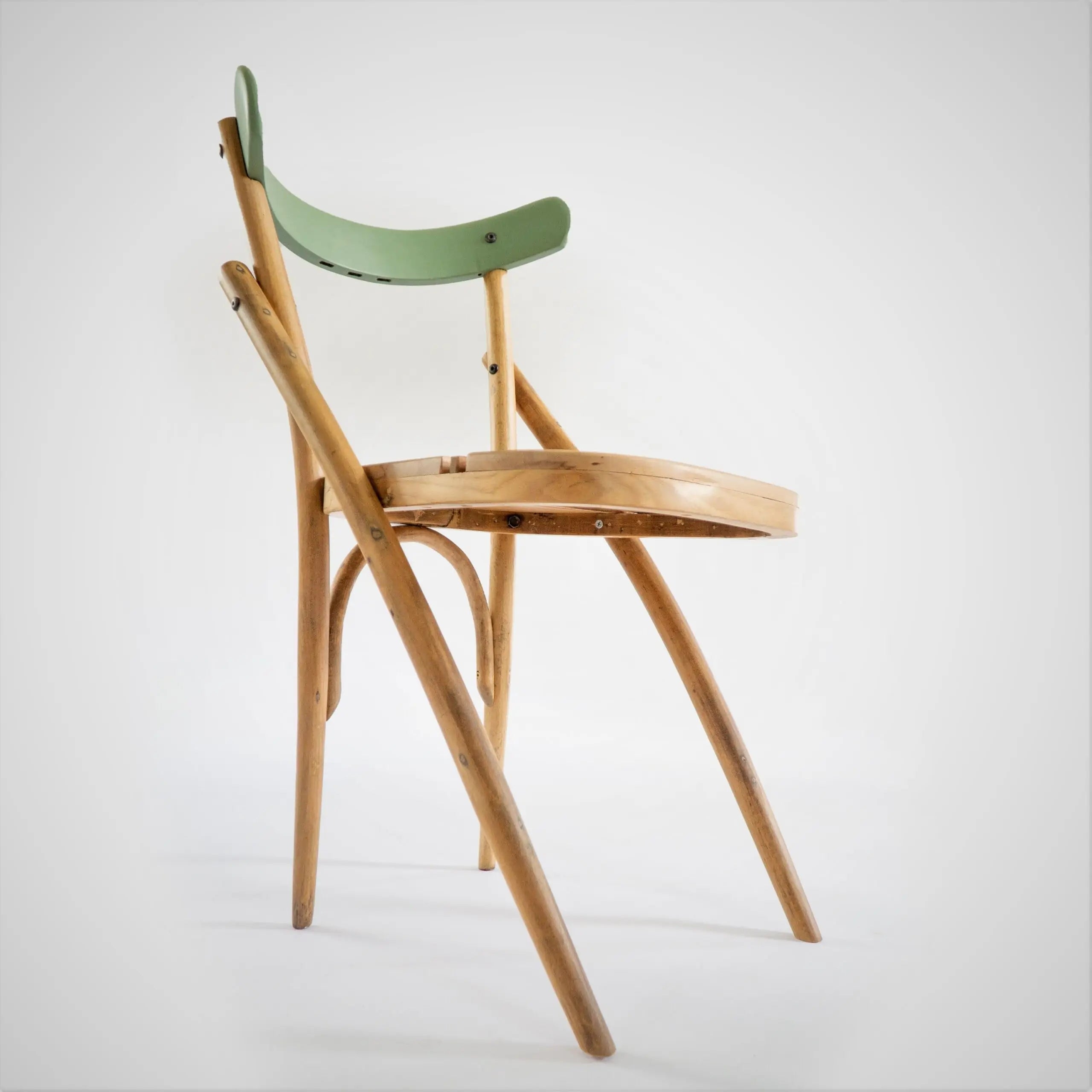 Green Line Chair 3