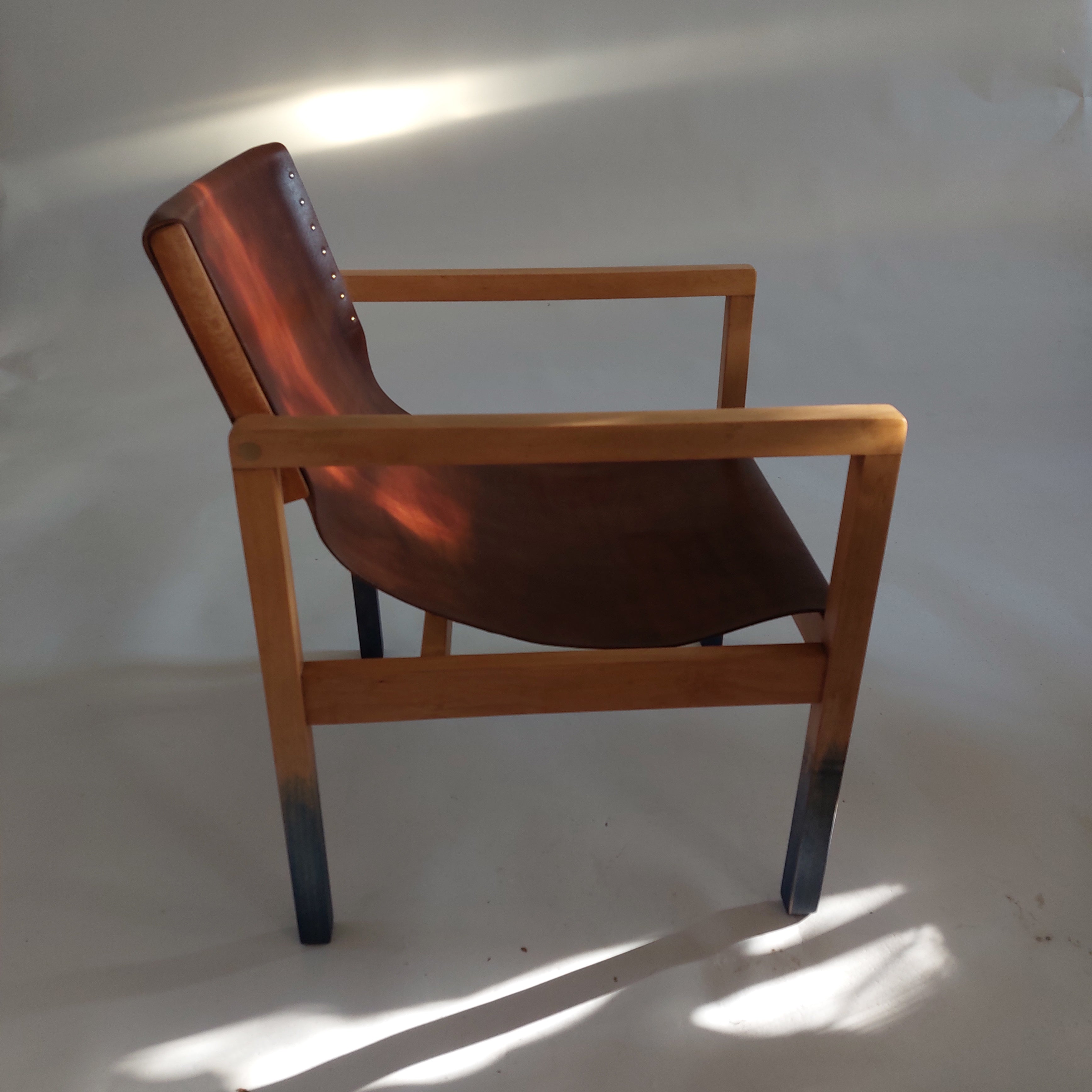 Ink Armchair – 3mm Leather on Restored Beech Frame