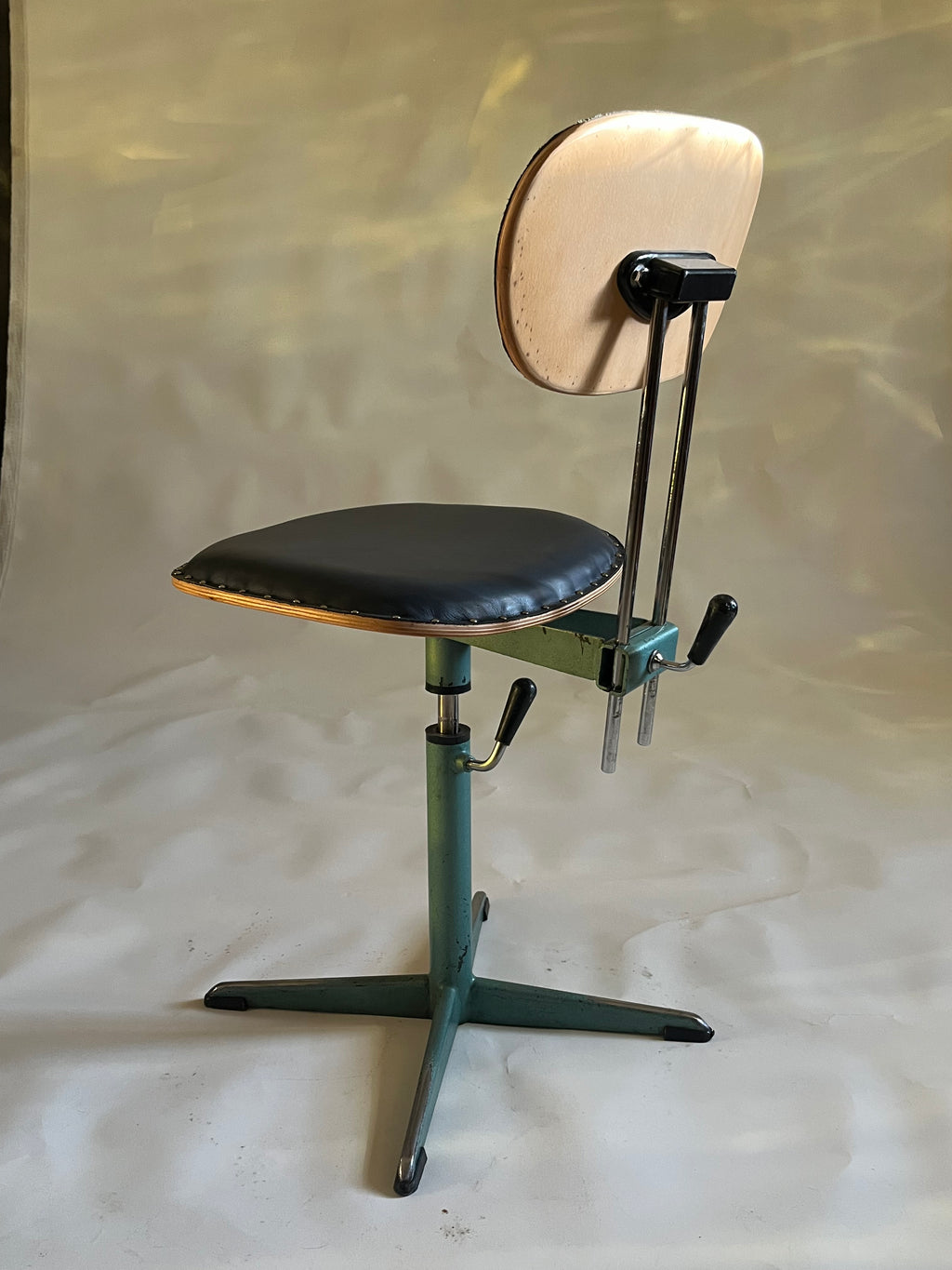 Lab Chair — Dark Blue Leather Edition