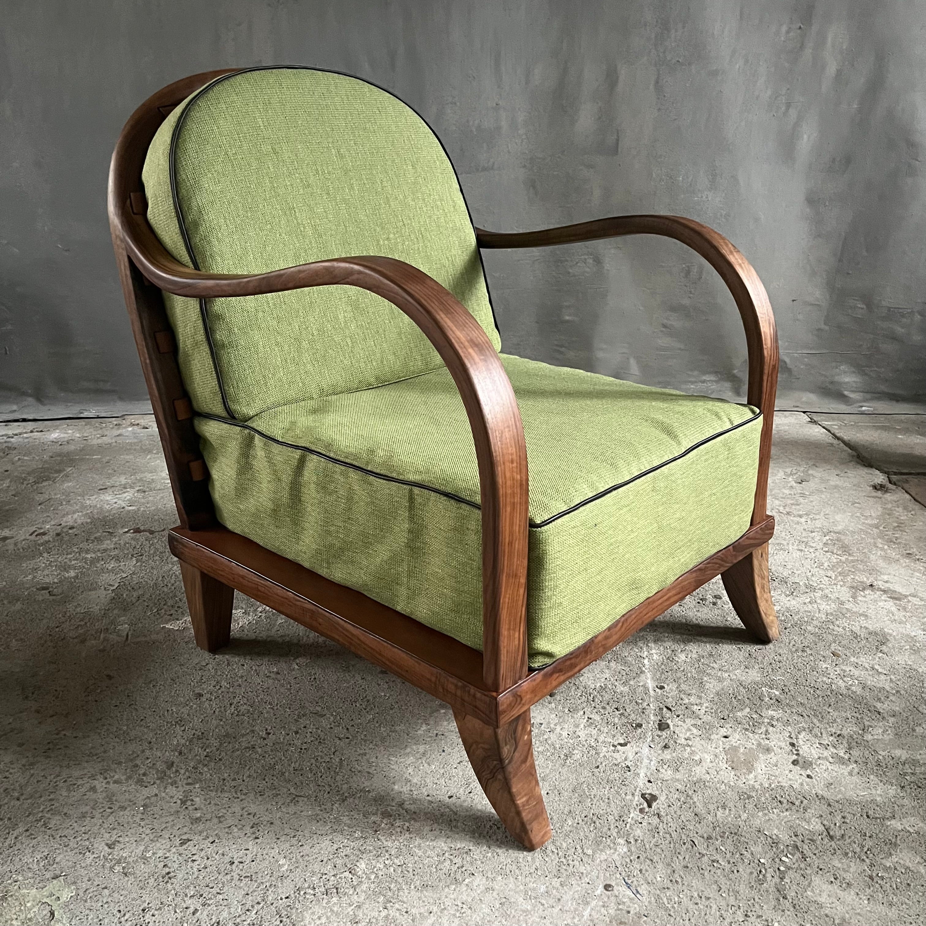 Belt Armchair & Ottoman – 70s Base